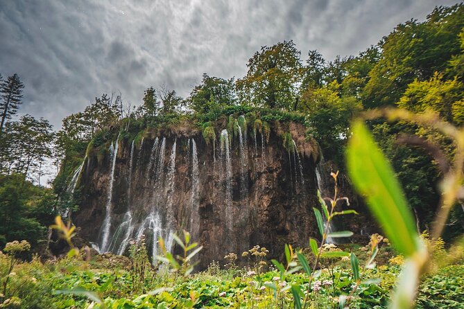 From Split: Self-Guided Plitvice Lakes Day Tour with Boat Ride - The panoramic boat ride and electric train