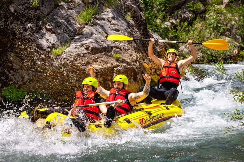 From Split/Šestanovac: Whitewater Rafting on Cetina River - Three hours on a clear, narrow river