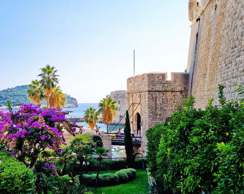 From Split/Trogir: Dubrovnik Guided Tour with a Stop in Ston - Entering Dubrovnik along the Stradun