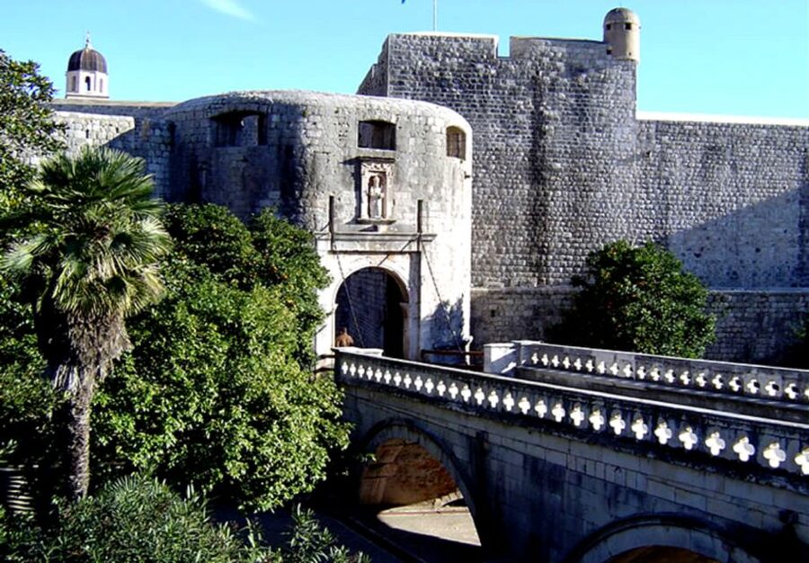 From Split/Trogir: Dubrovnik Guided Tour with a Stop in Ston - Is the $88 price fair?