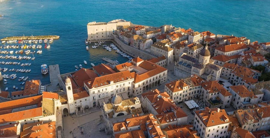 From Split/Trogir: Dubrovnik Guided Tour with a Stop in Ston - Who should book this Dubrovnik day trip?