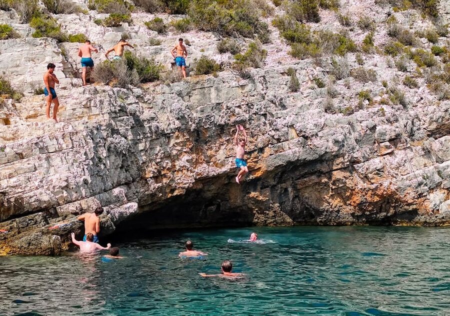 From Vis: Speedboat tour - Vis, Biševo & Blue Cave (private) - Stiniva Cove gives you an hour
