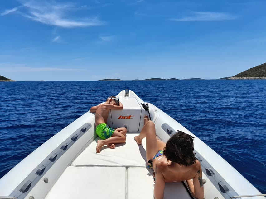 From Vis: Speedboat tour - Vis, Biševo & Blue Cave (private) - Budikovac Blue Lagoon for a longer pause