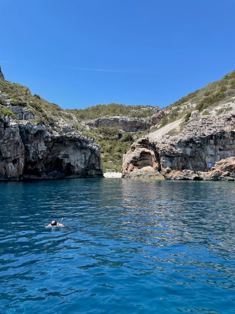 From Vis: Speedboat tour - Vis, Biševo & Blue Cave (private) - Starting at 8 a.m. from Vis