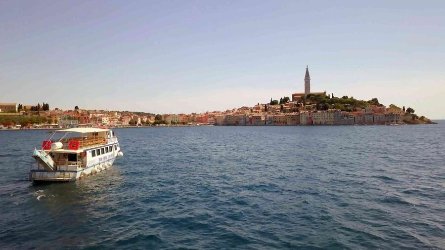 From Vrsar: Lim Bay, Pirate Cave and Rovinj Visit - Two hours to explore Rovinj your way