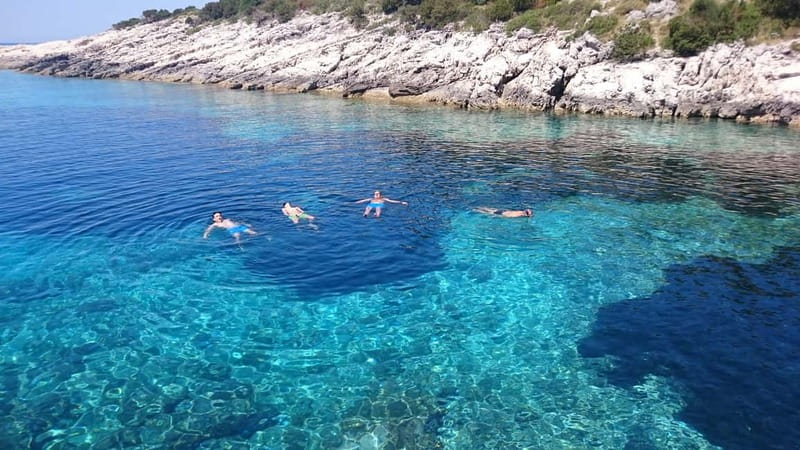 From Zadar: Full-Day kayak adventure in Dugi Otok - Sakarun Beach and a Game of Picigin