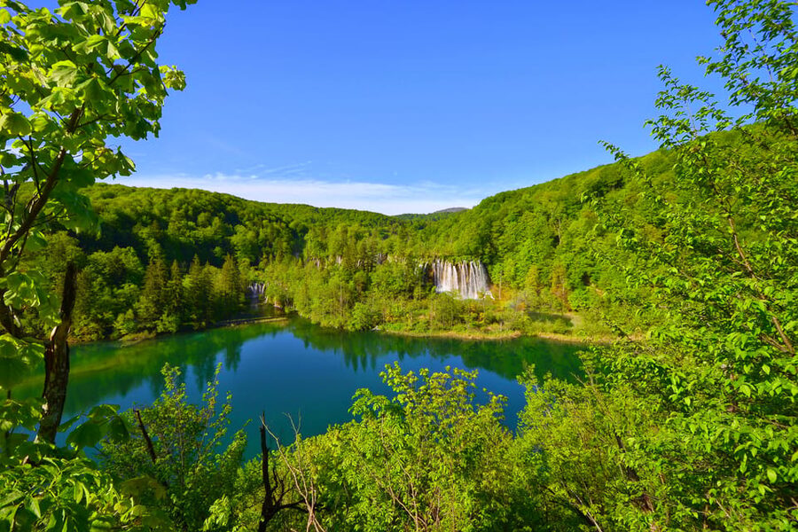 From Zadar: Plitvice Lakes Day Tour - The Panoramic Train Ride and Return Journey