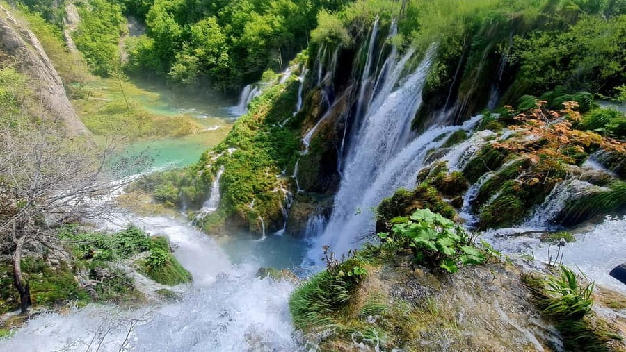 From Zadar: Plitvice Lakes Day Trip with Guide and Boat Tour - Meeting in Zadar and choosing your departure