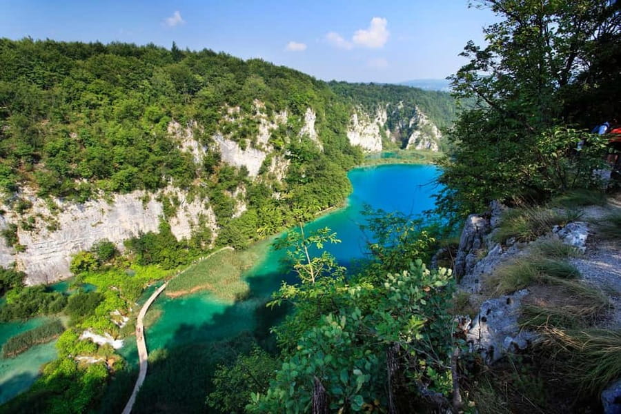 From Zadar: Plitvice Lakes National Park Day Trip +Boat Ride - The 105-minute ride from Zadar