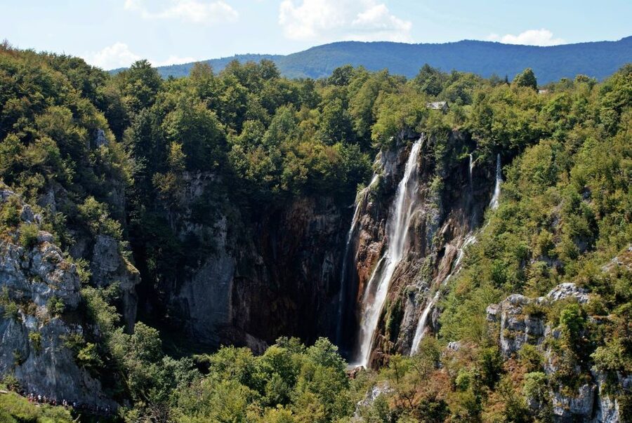 From Zadar: Plitvice Lakes National Park Tour - Why Plitvice Lakes makes a worthwhile day trip from Zadar