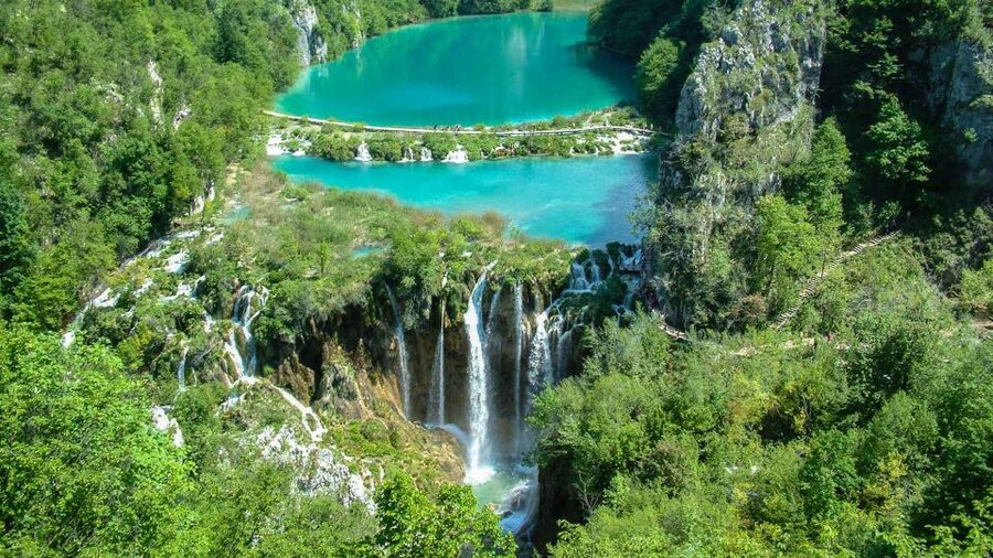 From Zadar: Round-Trip Transfer to Plitvice Lakes - Finding your route through the terraced lakes