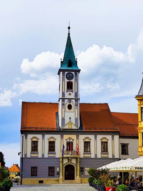 From Zagreb:Discover North Croatia, Museums, Castle and City - Trakošćan Castle and its noble rooms