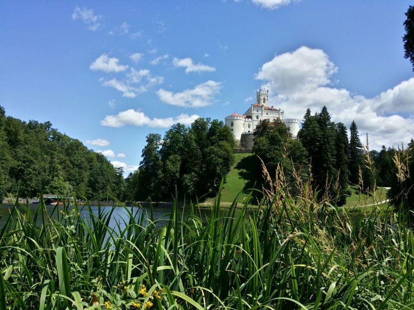 From Zagreb: Fairytale Castle & Wine Tasting & Lunch - Key points at a glance