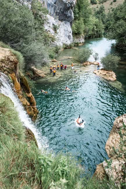 From Zagreb: Mrežnica kayaking & Rastoke village - day trip - Food, water, and the base camp pause