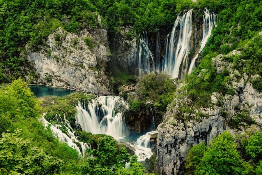 From Zagreb: Plitvice Lakes National Park Tour with Tickets - Meeting in central Zagreb at Zrinjevac Square