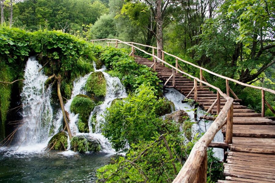 From Zagreb: Plitvice Lakes & Rastoke Private Tour - Why Plitvice Lakes deserves the long ride from Zagreb