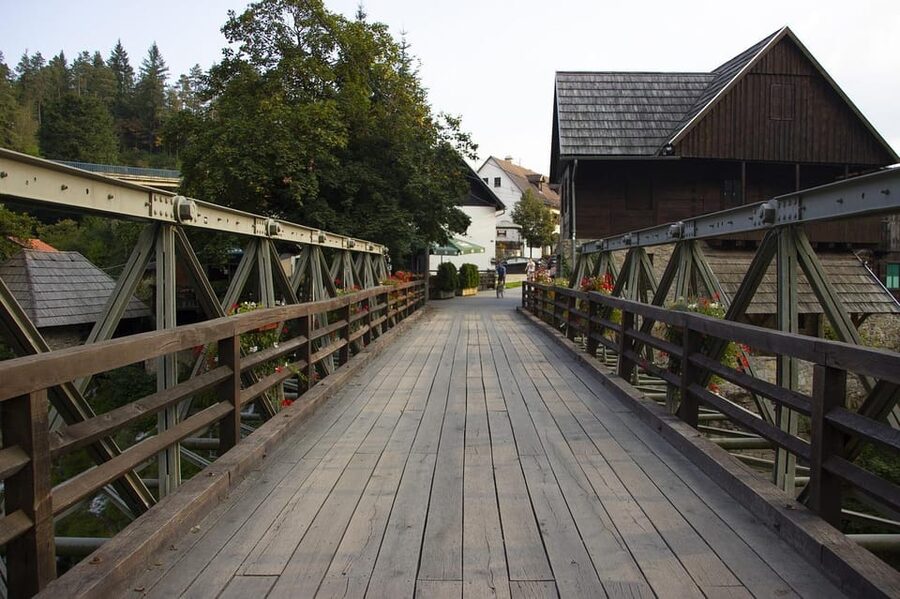 From Zagreb to Plitvice Lakes and Rastoke - Private day tour - Key points before you book