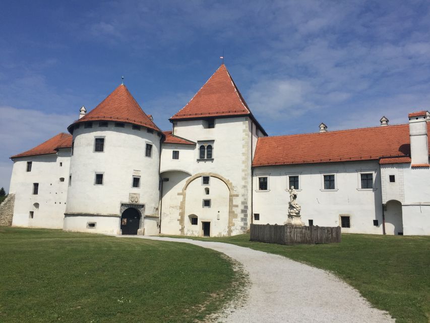 From Zagreb: Varazdin Baroque Town & Trakoscan Castle - The Drive to Trakošćan Castle