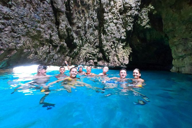 FULL CAVE & SAFARI EXPERIENCE by KAYAK - Lunch at Safari Bar