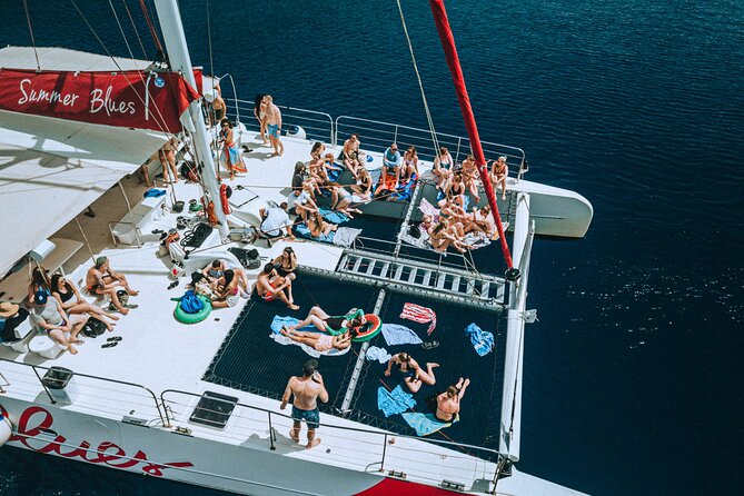 Full-Day Catamaran Cruise to Hvar & Pakleni Islands with Food and free Drinks - What Makes This Cruise Worth Considering