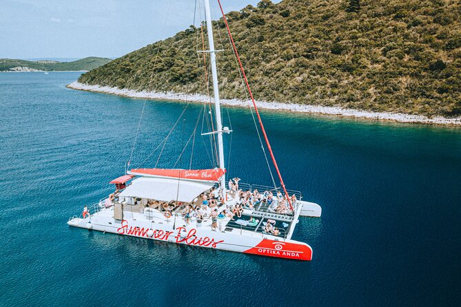 Full-Day Catamaran Cruise to Hvar & Pakleni Islands with Food and free Drinks - Meeting Summer Blues at Split Harbor