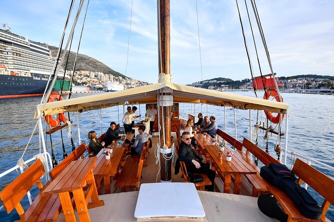 Gastro Cruise | Cruise around Dubrovnik Old Town with Lunch - Grilled seabass or gilthead seabream for lunch