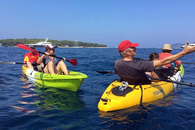 Guided kayaking tour to Pakleni islands - Swimming and snorkeling in clear Adriatic water