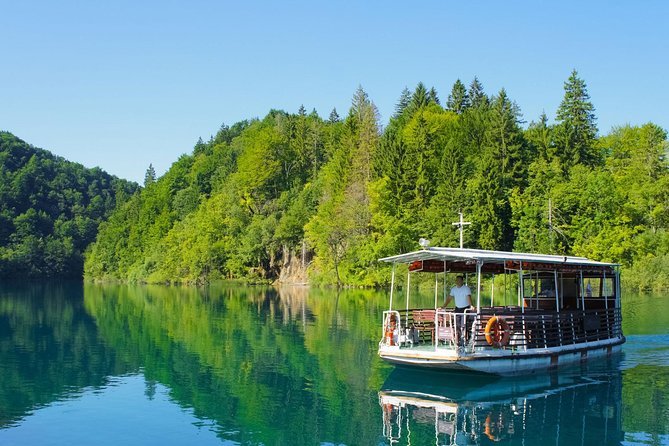 Guided transfer from Split to Zagreb with Plitvice Lakes stop - What the guide adds at Plitvice
