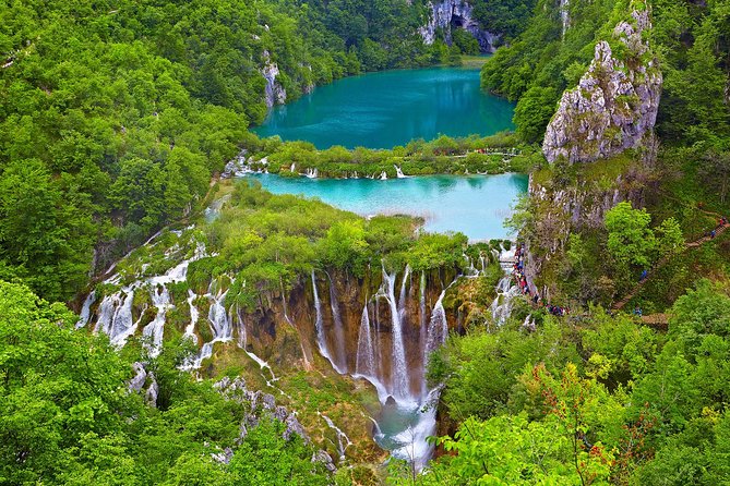 Guided transfer from Zagreb to Split with Plitvice Lakes stop - Five hours among the Plitvice lakes