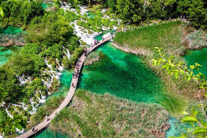 Guided transfer from Zagreb to Split with Plitvice Lakes stop - Guides who add value to the day