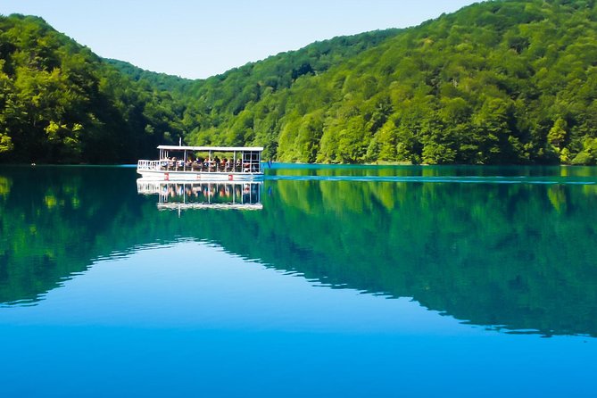 Guided transfer from Zagreb to Split with Plitvice Lakes stop - Starting at Zrinjevac 2 in Zagreb
