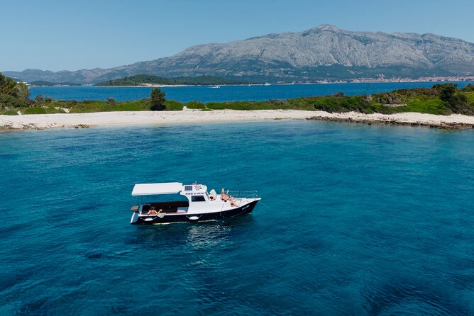 Half-Day Boat Tour Korcula Archipelago - A local meal on the water