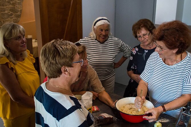 Half-Day Cooking Workshop Gastronomy in Korcula - Lumblija, a cake with a long local story