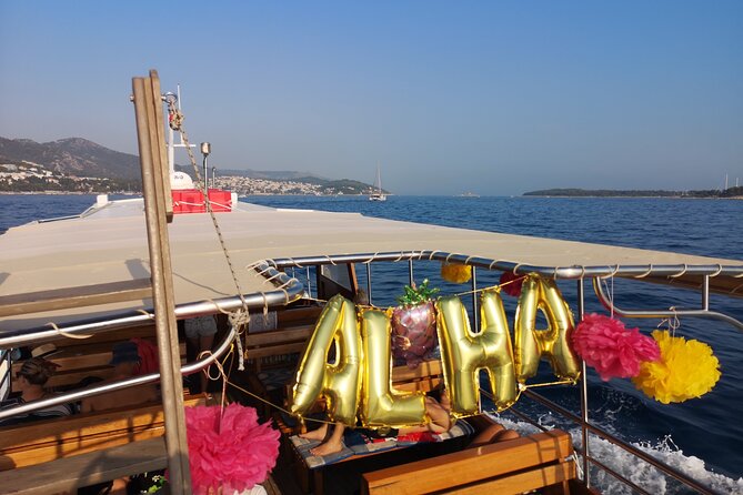 Half Day Private Group Boat Tour in Croatia - Two hours at Mlini Beach