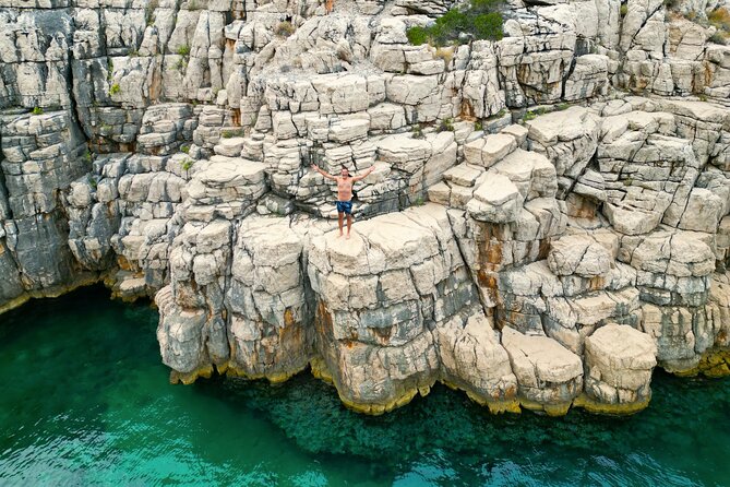 Half-day Speedboat Tour: Explore Hidden Gems of Hvar Island - Jelsa: 45 minutes for a coffee or town walk