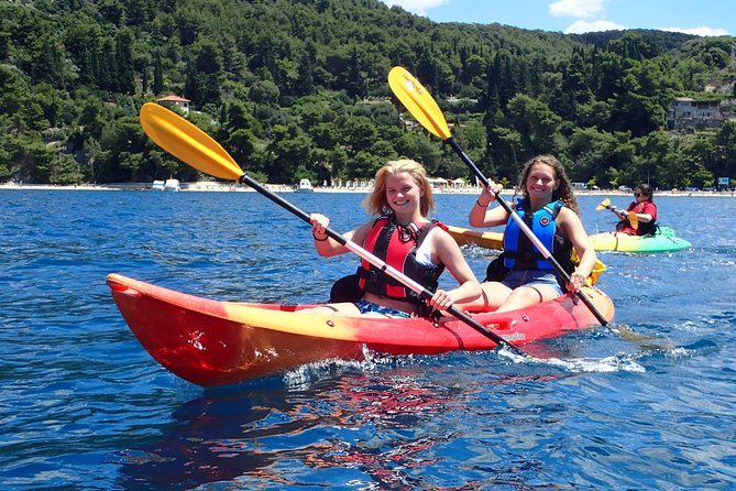 Half-Day Split Sea Kayak Adventure - Cliff jumping with sensible limits