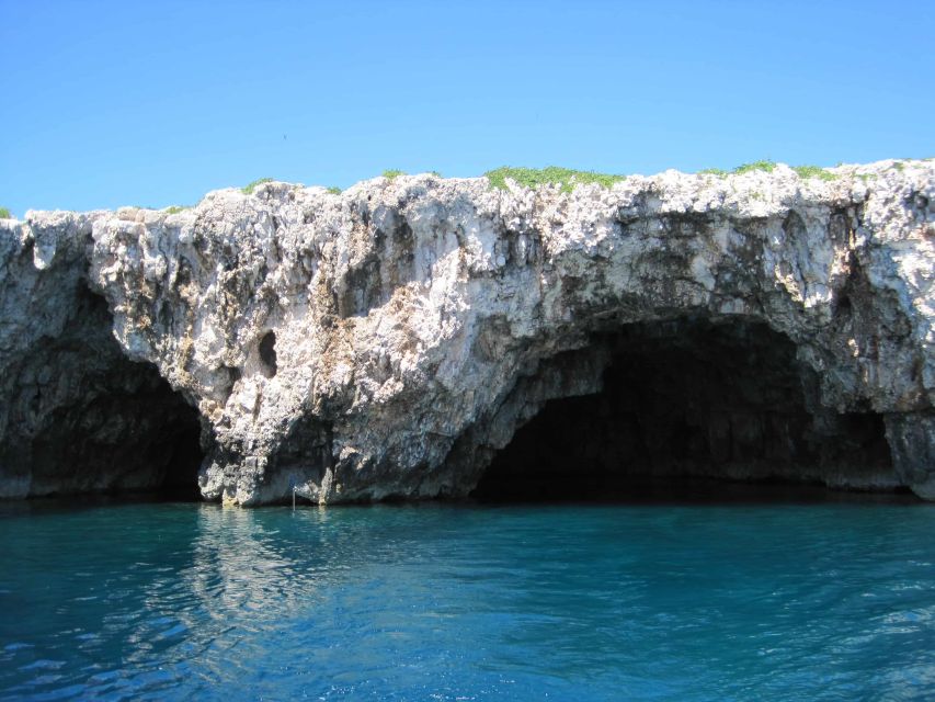 Hvar: Blue Cave, Green Cave & Stiniva Beach Speed Boat Tour - The guide makes the difference