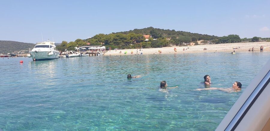 Hvar:Blue & Grenn Cave and Vis Island Private Speedboat Tour - Key points to know before you book