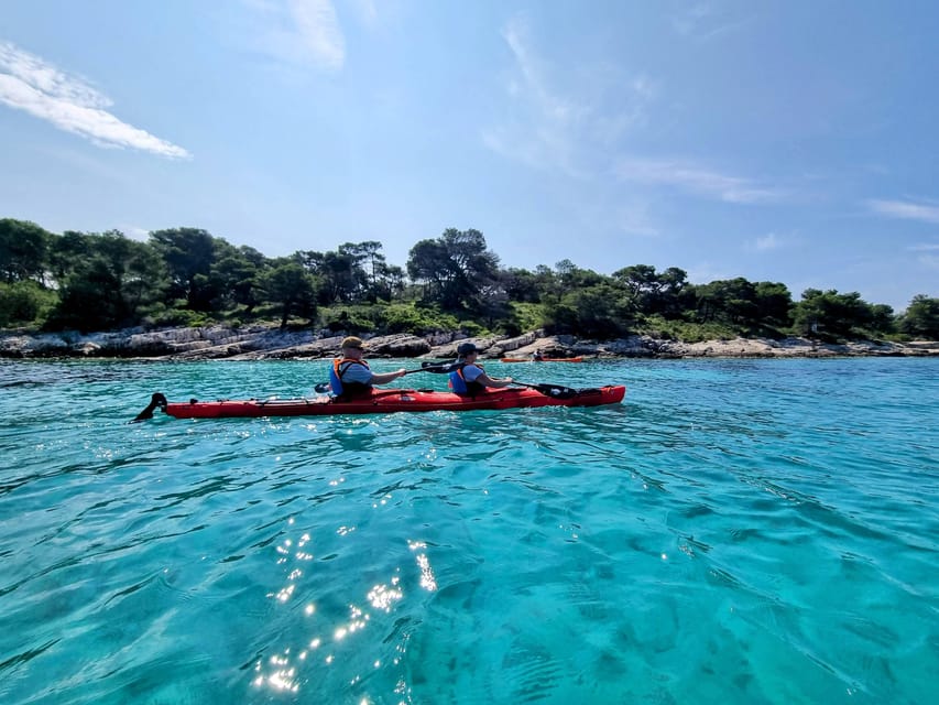 Hvar: Half day kayak tour to Pakleni islands - The First 40 Minutes Across the Water