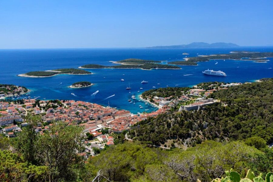 Hvar: Island tour with Wine and Olive Oil Tasting - St. Roko’s Chapel and Stari Grad Plain