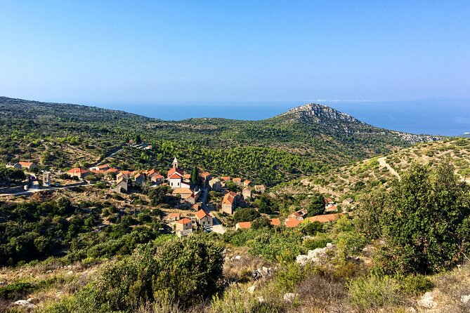 Hvar Lavender Tour - Starting at the Dolac bus stop