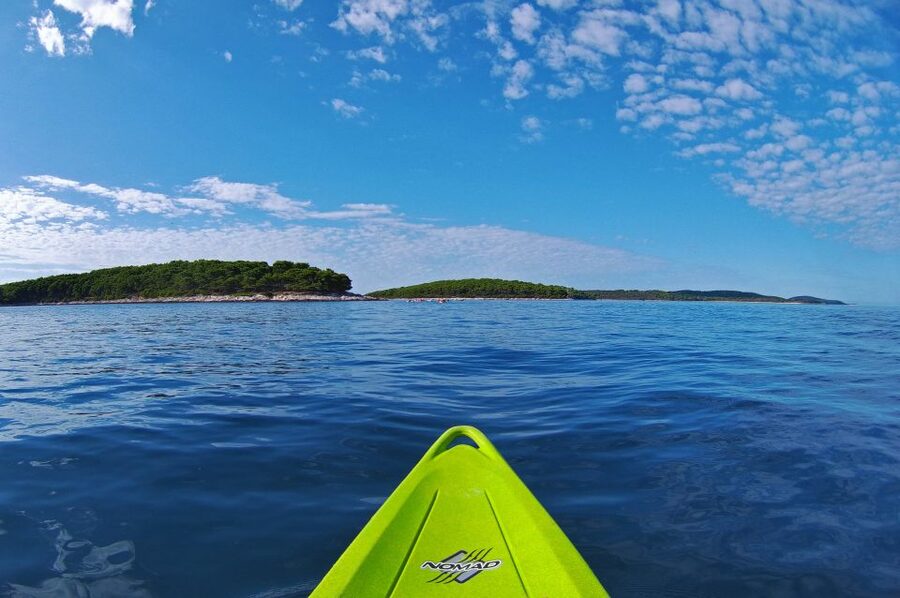 Hvar: Pakleni Islands Self-Guided Kayaking Tour - The safety briefing and route advice