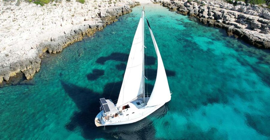 Hvar: Private Sailing Boat Trip with Swimming and Snorkeling - Key points at a glance