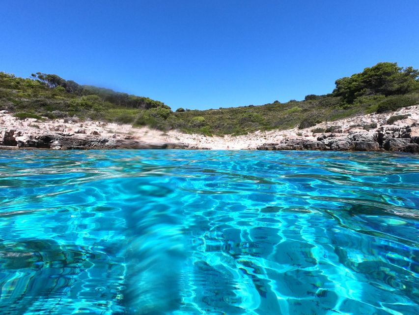 Hvar: Private Sailing Boat Trip with Swimming and Snorkeling - Jura, the skipper who shapes the day