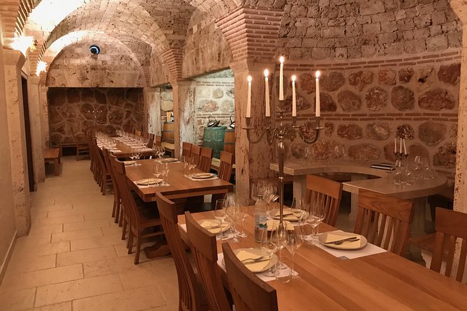 Hvar Wine tasting small group experience - Pickup, timing, and group size