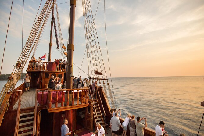 Karaka - The Best Dubrovnik Sunset Cruise (adults only) - Who will enjoy it most?
