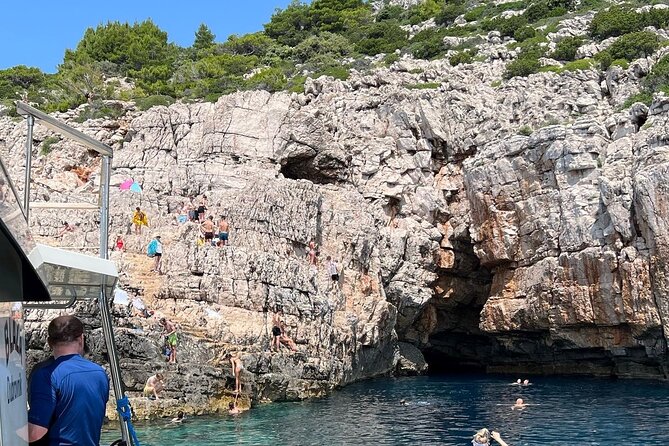Korcula Island Snorkeling Adventure , ship wreck and lunch - Who Will Enjoy This Boat Trip Most?