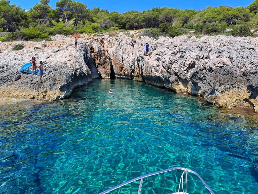 Korčula Snorkeling&Swimming, Shipwreck & More, Private Tour - The boat and the skipper make the difference