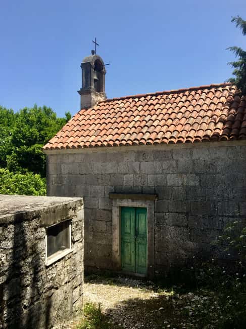 Lumbarda - Sunset Kayak Tour with a Picnic - Wine and Sweets - A 14th-century monastery and wild deer