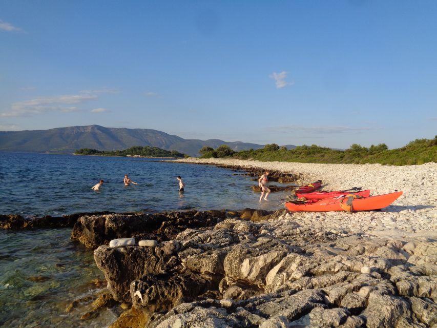Lumbarda - Sunset Kayak Tour with a Picnic - Wine and Sweets - The guides make the difference